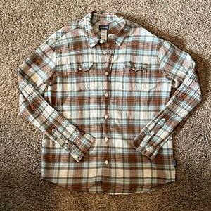Patagonia Men’s Long Sleeve Button Up